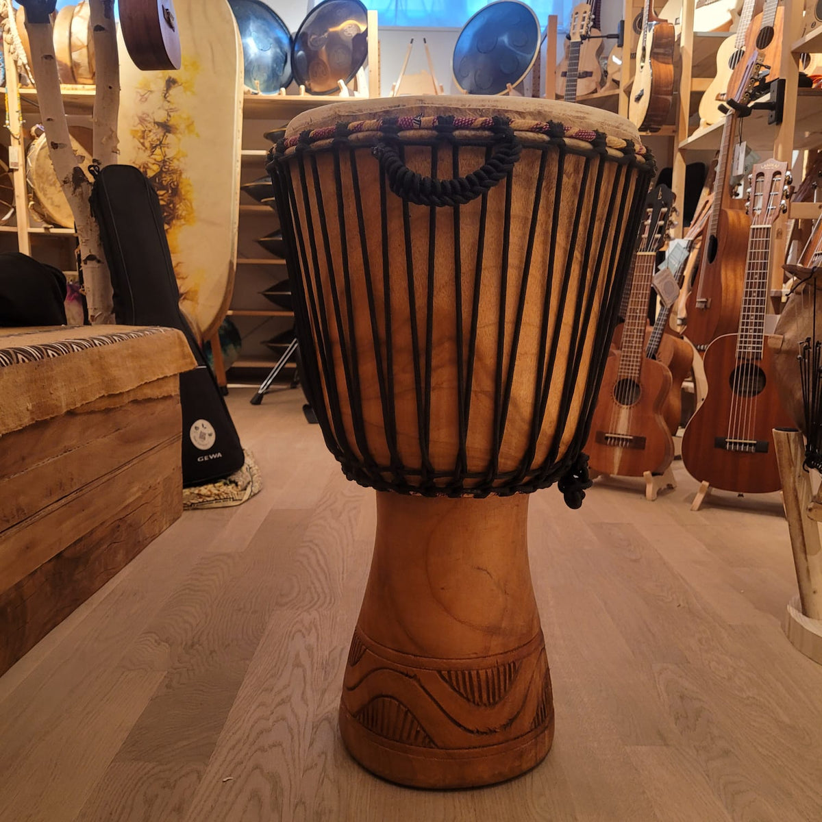 Djembé aus Ghana Ø 37 cm, H 67 cm