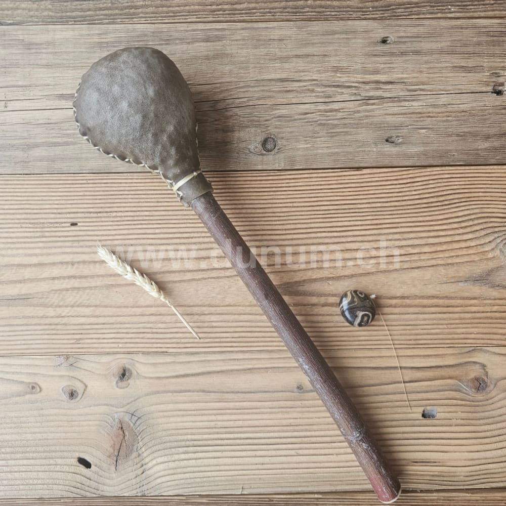 Schamanenrassel Bison