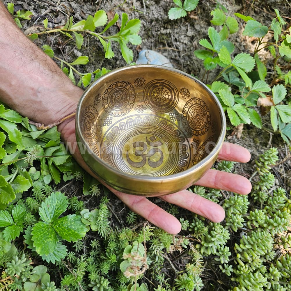 Tibetische Klangschale - Om ø 12 cm | Solar Plexus
