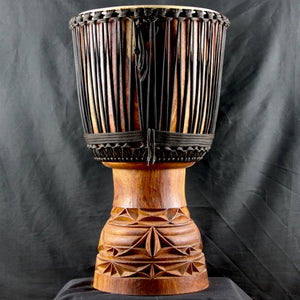 Meisterklasse aus Burkina Faso 34 Ø cm, H 65 cm | Perkussion | Djembé, Bongo und Darbuka | Dunum.ch