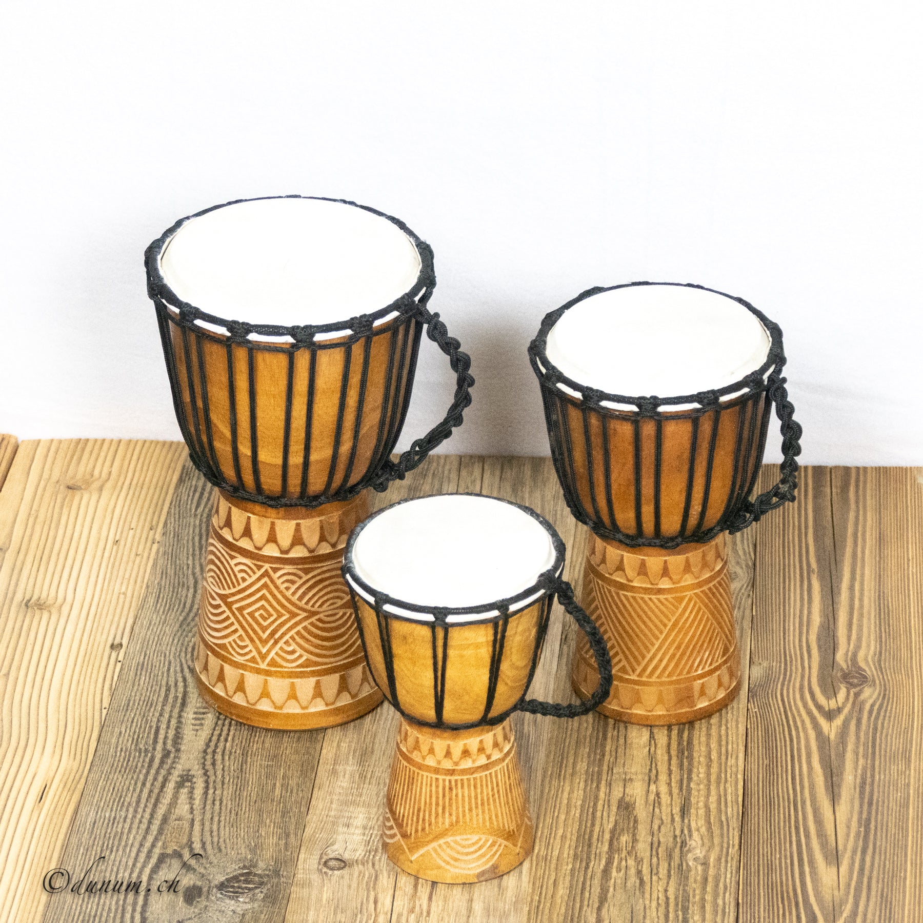 Kleine Djembé Ø 13-17 cm, H 20-30 cm | Perkussion | Djembé, Bongo und Darbuka | Dunum.ch