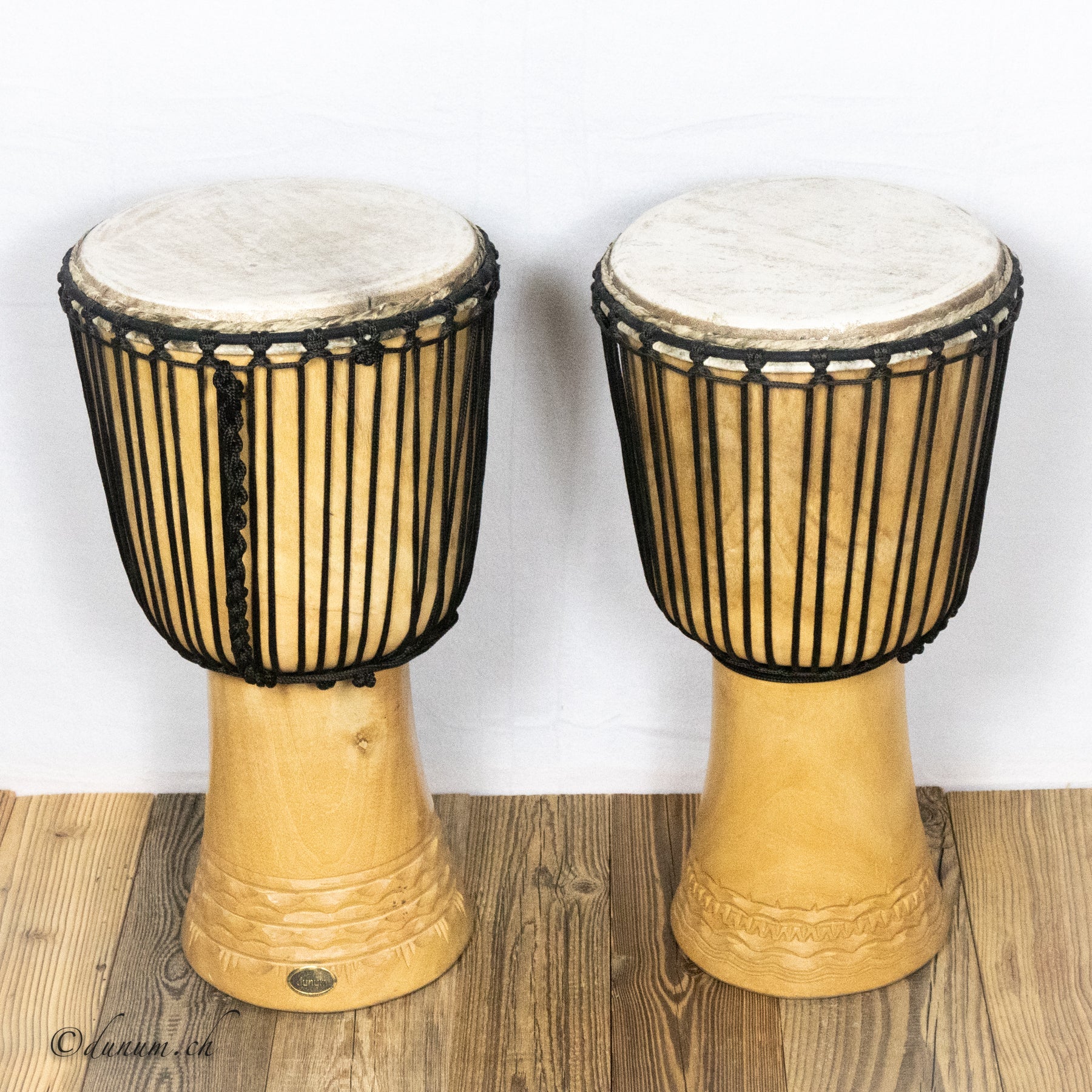 Djembé aus Guinea Ø 34 cm, H 65 cm | Perkussion | Djembé, Bongo und Darbuka | Dunum.ch