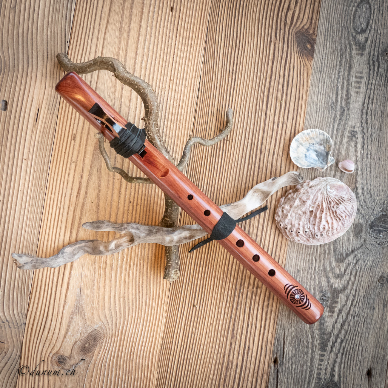 Erdton Flöte hohes C | Blasinstrumente | Erdton & Chakra Flöten | Dunum.ch