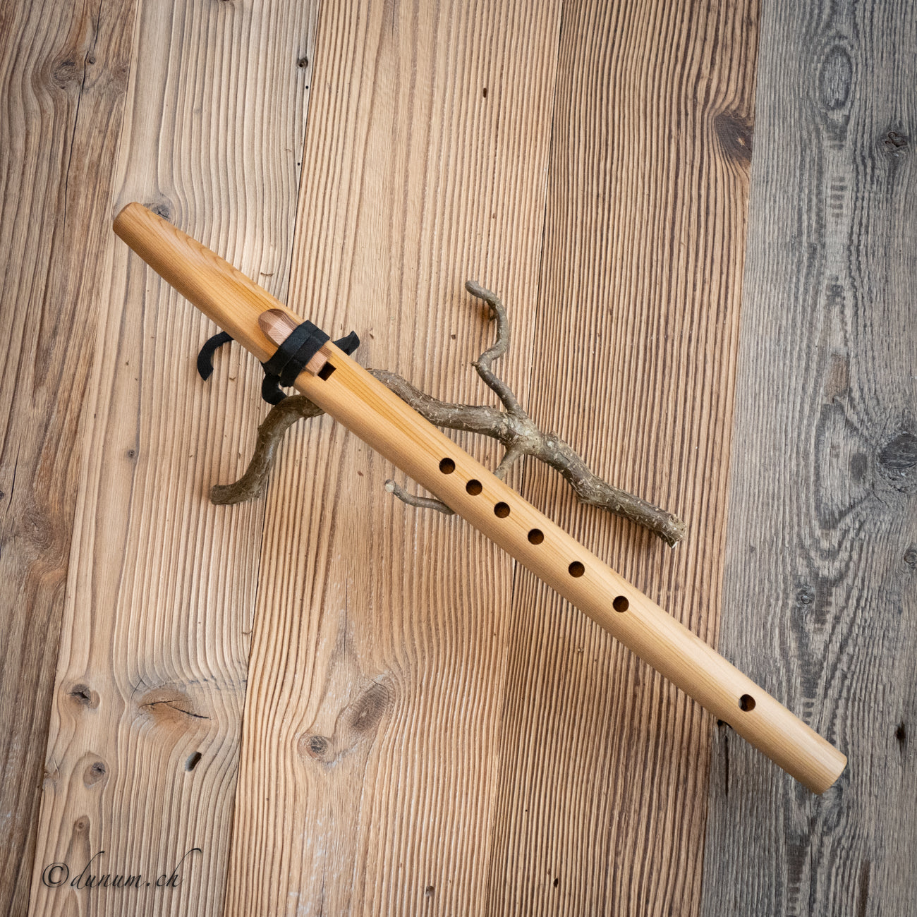Stellar Basic Flöte A - Zedernholz | Blasinstrumente | Indianische Flöten | Dunum.ch