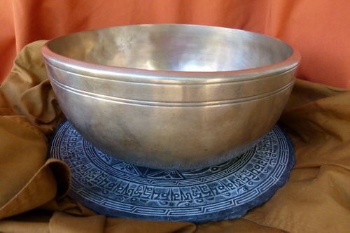 Lingam Klangschale ø 22 cm | Klangschalen & Stimmgabeln | Dunum.ch