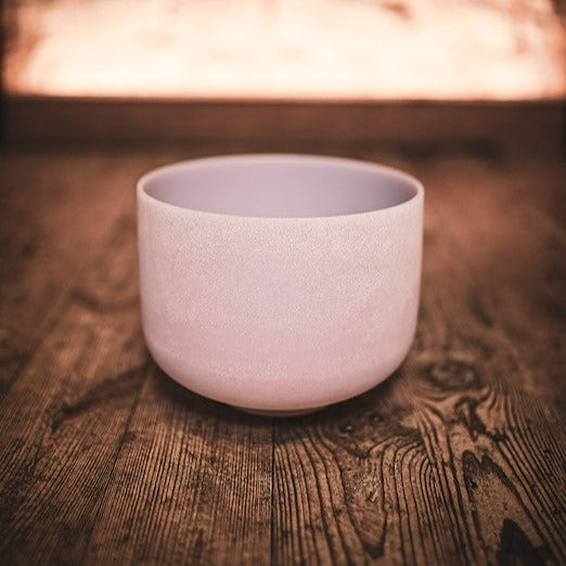 Rosenquartz Kristallklangschale ø 25.5 cm - F - Herz Chakra | Klangschalen &amp; Stimmgabeln | Dunum.ch